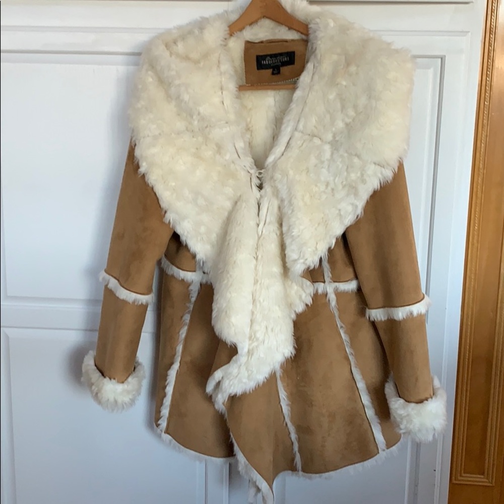 Car coat with hood NWOT